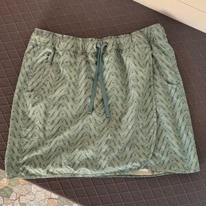 Patagonia Green Wave Pattern Mini Skirt